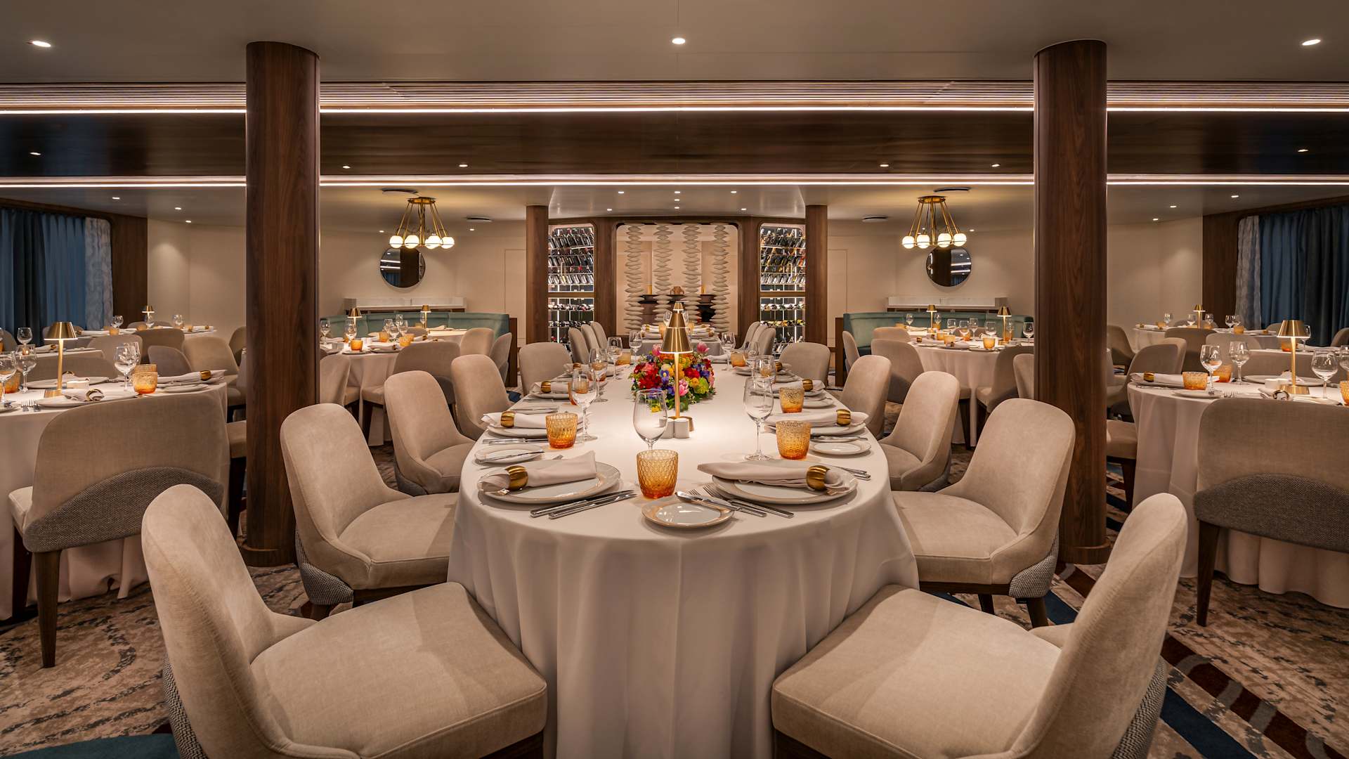 Wind Star - Amphora Restaurant